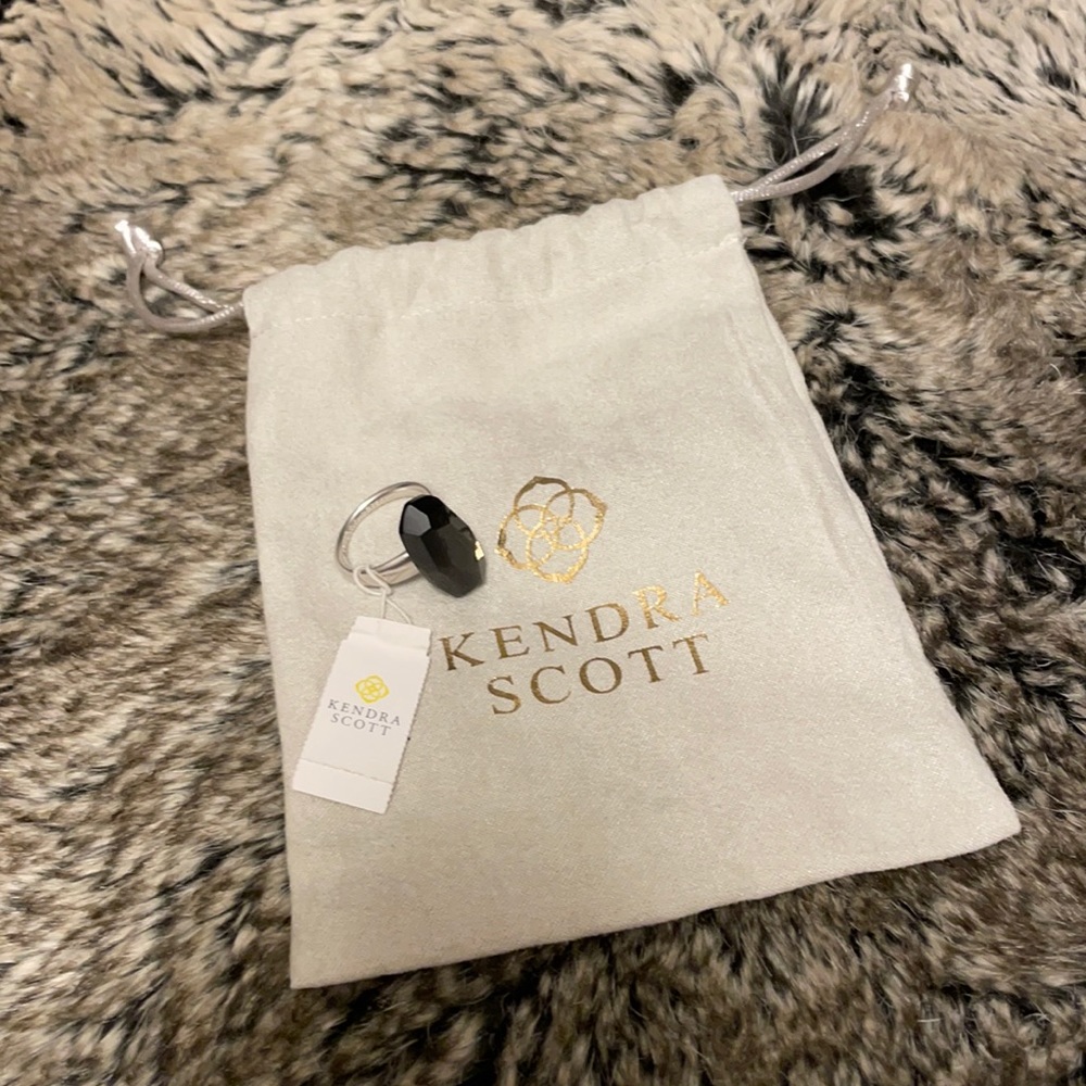 NWT Kendra Scott Black Dani Ring Size 7